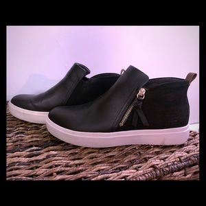 Dr. Scholl’s Sneaker Boots